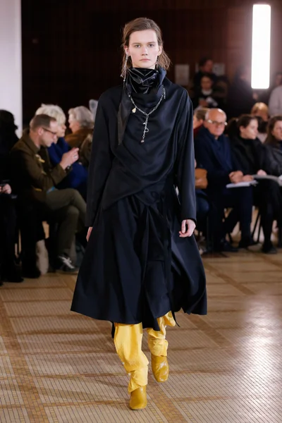 Look 37